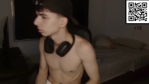 Snapshot of jeremy2005_ chatting on 01.19.25 Jeremy online show from 01.19.25