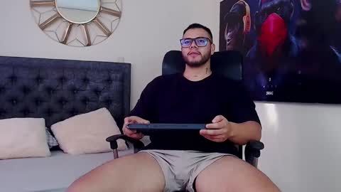 Snapshot of jeremy_blessd1 chatting on 02.18.25 jeremy_blessd1 online show from 02.18.25