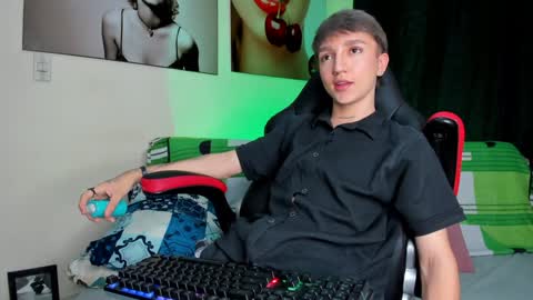 jero independent model online show from 01.20.25