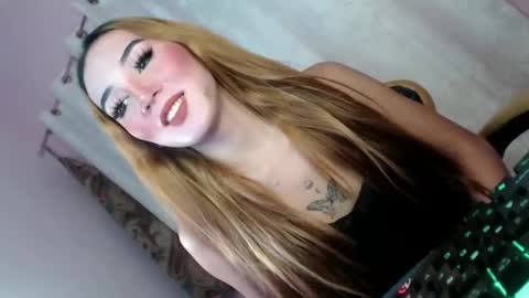 Snapshot of jerkaholic_aneca chatting on 12.22.24 jerkaholic_aneca online show from 12.22.24
