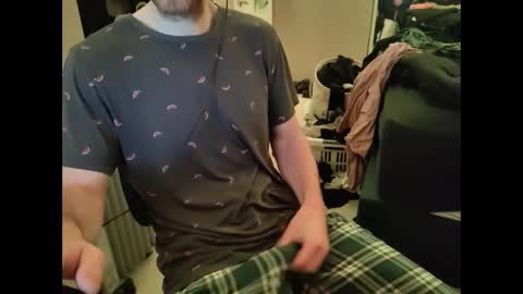 Snapshot of jerkmejake chatting on 12.24.24 jerkmejake online show from 12.24.24