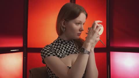 Molly online show from 11.08.25