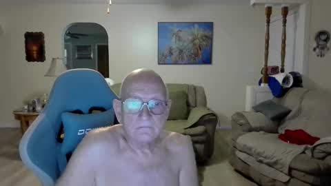 Snapshot of jerryzxcvbnm chatting on 04.25.26 jerryzxcvbnm online show from 04.25.26