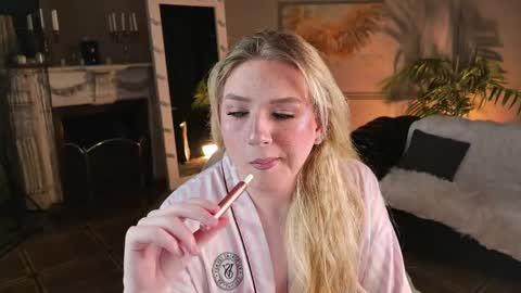 Snapshot of jes_solar chatting on 05.19.26 jes_solar online show from 05.19.26