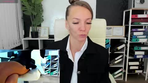 Snapshot of jesica_moon_peachy chatting on 09.19.25 jesica_moon_peachy online show from 09.19.25