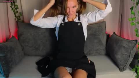 Snapshot of jesica_moon_peachy chatting on 09.21.25 jesica_moon_peachy online show from 09.21.25