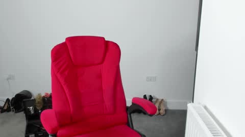 Snapshot of jesicacoper chatting on 03.09.25 MistressJesicaCoper online show from 03.09.25