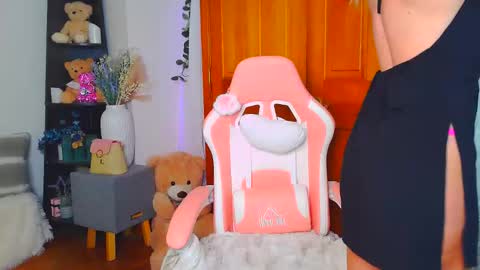 Snapshot of jessabelle_diamond chatting on 06.10.26 Jessabelle Diamond online show from 06.10.26