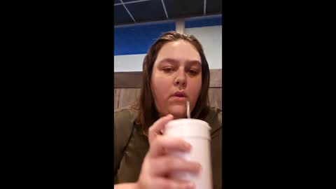 Snapshot of jessi_eats chatting on 03.01.26 jessi_eats online show from 03.01.26