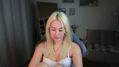 Snapshot of jessica_hanson chatting on 01.28.25 Jessy online show from 01.28.25