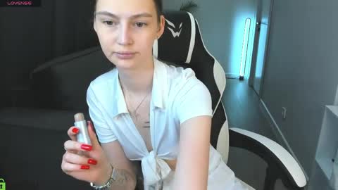 Snapshot of jessica_jensen chatting on 06.03.26 Jessica Jensen online show from 06.03.26