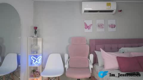 Snapshot of jessica_tom_ chatting on 05.14.26 Jessica online show from 05.14.26