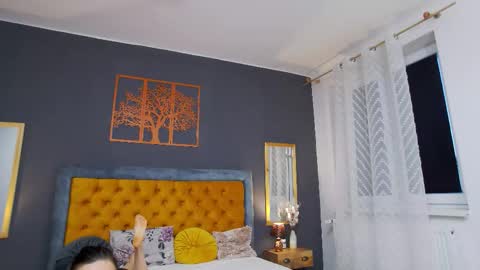 Jessica White online show from 09.22.25