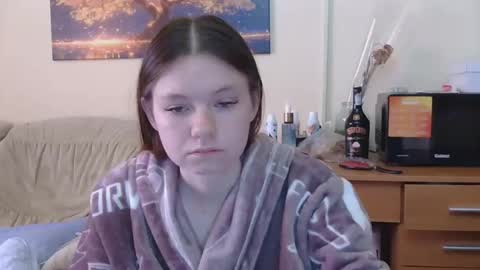 Snapshot of jessicaholland1 chatting on 05.19.26 jessicaholland1 online show from 05.19.26