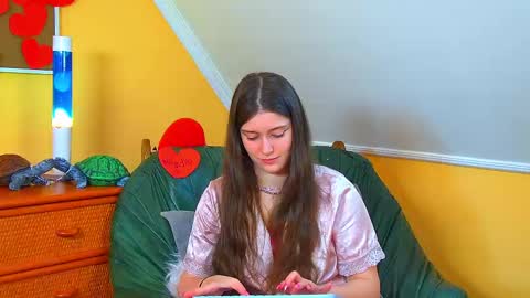 Snapshot of jessicajewells45 chatting on 02.15.26 Jessica online show from 02.15.26