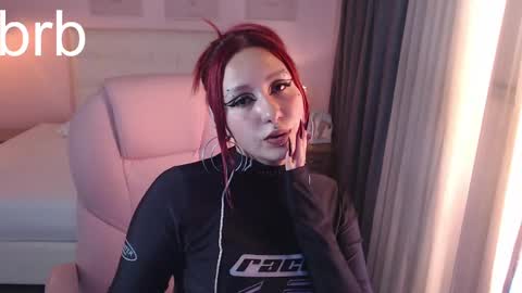 Snapshot of jessie_williams_01 chatting on 12.20.24 Your Sweet Angel online show from 12.20.24