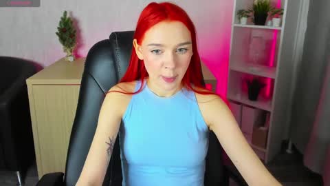 Snapshot of jessiexxiv chatting on 12.18.24 Jessie online show from 12.18.24