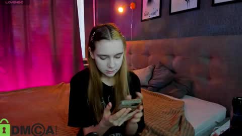 Snapshot of jessiexxiv chatting on 10.14.25 Jessie online show from 10.14.25