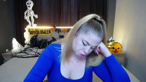 Snapshot of jessikadaniels chatting on 10.23.25 Jess online show from 10.23.25