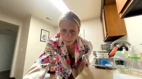 Snapshot of jessimayi chatting on 09.30.25 jessimayi online show from 09.30.25