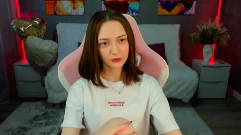 Snapshot of jessswalker chatting on 04.19.26 JesssWalker online show from 04.19.26