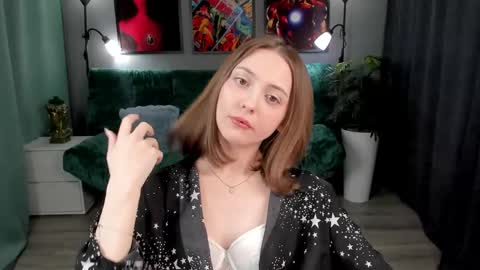 Snapshot of jessswalker chatting on 04.28.26 JesssWalker online show from 04.28.26