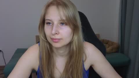 Snapshot of jessy_comely chatting on 06.08.26 Jessy online show from 06.08.26