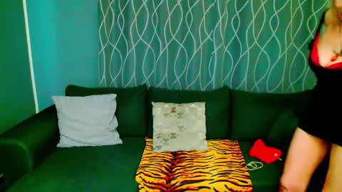 Snapshot of jessy_curt chatting on 02.24.26 jessy curt online show from 02.24.26