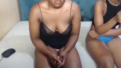 Snapshot of jessyhoneyx chatting on 11.18.25 jessyhoneyx online show from 11.18.25