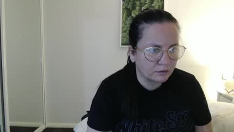 Snapshot of jessyqueen55 chatting on 04.23.26 OnlyJessy online show from 04.23.26