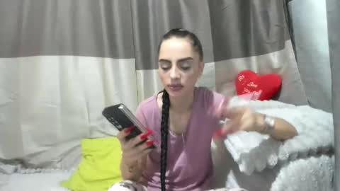 Snapshot of jessystarrr chatting on 11.11.25 Jessy online show from 11.11.25