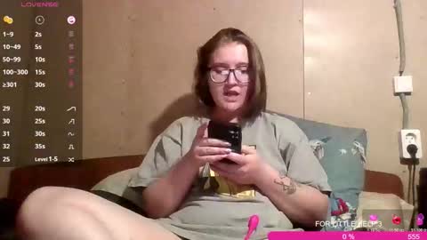 Bye everyone i cant see any reason to stay here wish u luck online show from 10.17.25