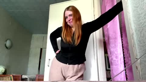 Snapshot of jesusgutzwiller chatting on 05.13.26 Violetta online show from 05.13.26