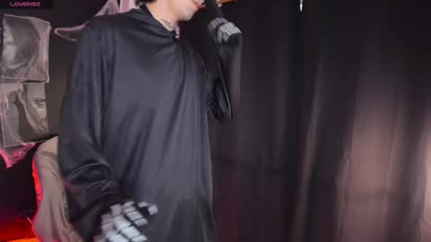 jett_savage online show from 10.21.25