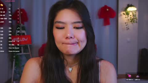 Hi all. My name is Naomi and Im glad to see you in my room  online show from 01.15.25