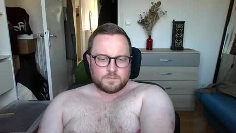 jeuneloup92 online show from 03.03.26