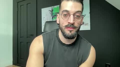 Snapshot of jeunemek00779042 chatting on 12.22.25 JEUNEMEK007 online show from 12.22.25