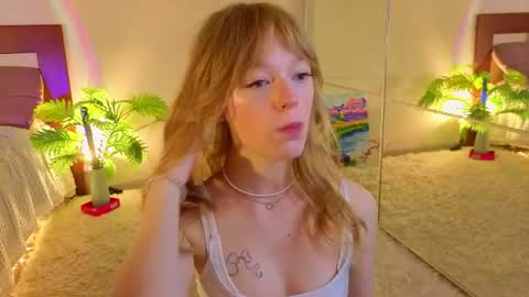 Snapshot of jewellhogan chatting on 06.13.26 Gwen online show from 06.13.26