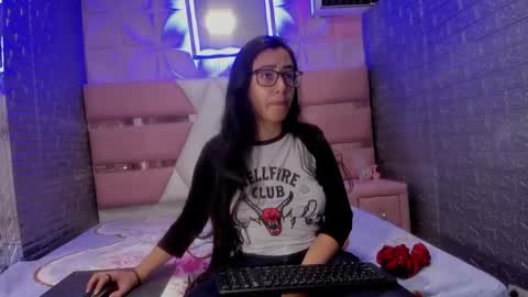 Snapshot of jewelryqueen chatting on 02.22.25 Queen online show from 02.22.25