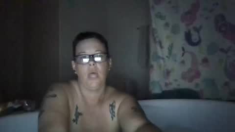 Snapshot of jewelzsquared chatting on 10.30.25 jewelzsquared online show from 10.30.25