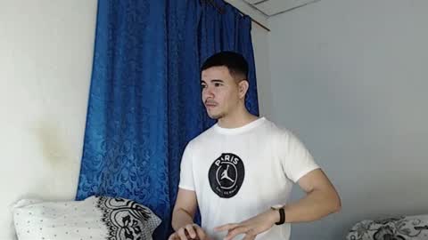 Juan David online show from 12.24.24