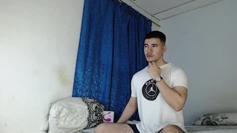 Juan David online show from 12.30.24