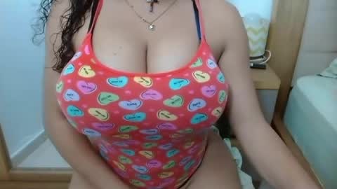 Snapshot of jeysangy chatting on 06.04.26 rousbigtits online show from 06.04.26