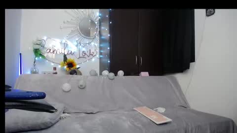 Snapshot of jezabel_purple chatting on 02.14.25 Camila online show from 02.14.25