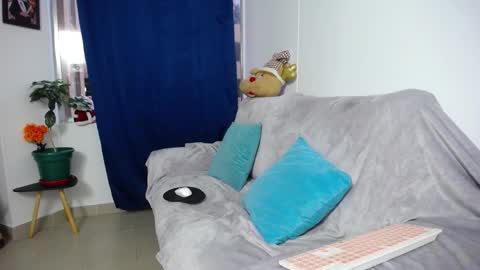 Snapshot of jezabel_purple chatting on 11.21.25 Camila online show from 11.21.25