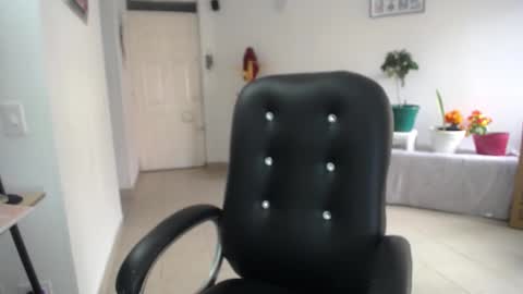 Snapshot of jezabel_purple chatting on 01.10.26 Camila online show from 01.10.26