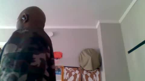 Snapshot of jezone200 chatting on 09.18.25 J One 55 online show from 09.18.25