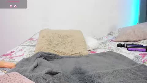 jhackelin  My independent account online show from 03.08.25