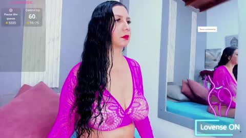 Snapshot of jhasly_am chatting on 03.07.25 jhasly online show from 03.07.25