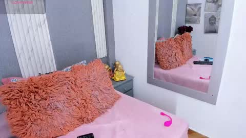 Snapshot of jhasly_am chatting on 09.21.25 jhasly online show from 09.21.25